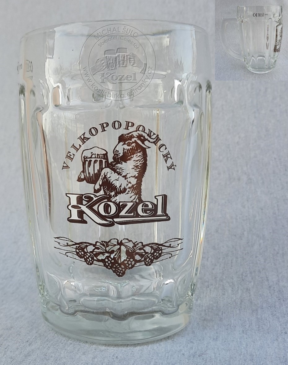 S02421 0,5L Ušák, cejch na skle, na dně RASTAL, rok 2012