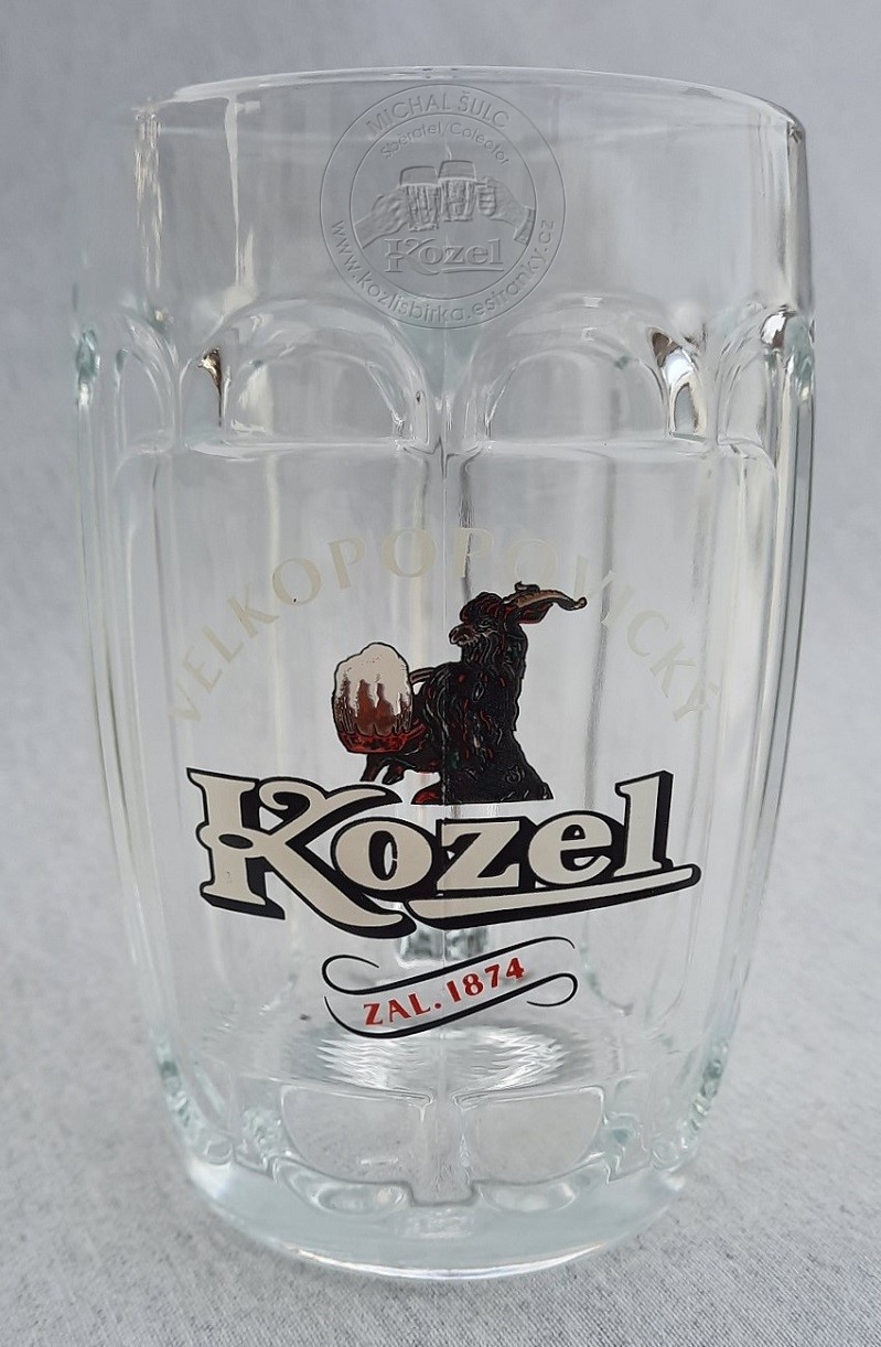 S01945 0,5L Ušák, cejch na skle, na dně RASTAL, černé lemování ZAL. 1874