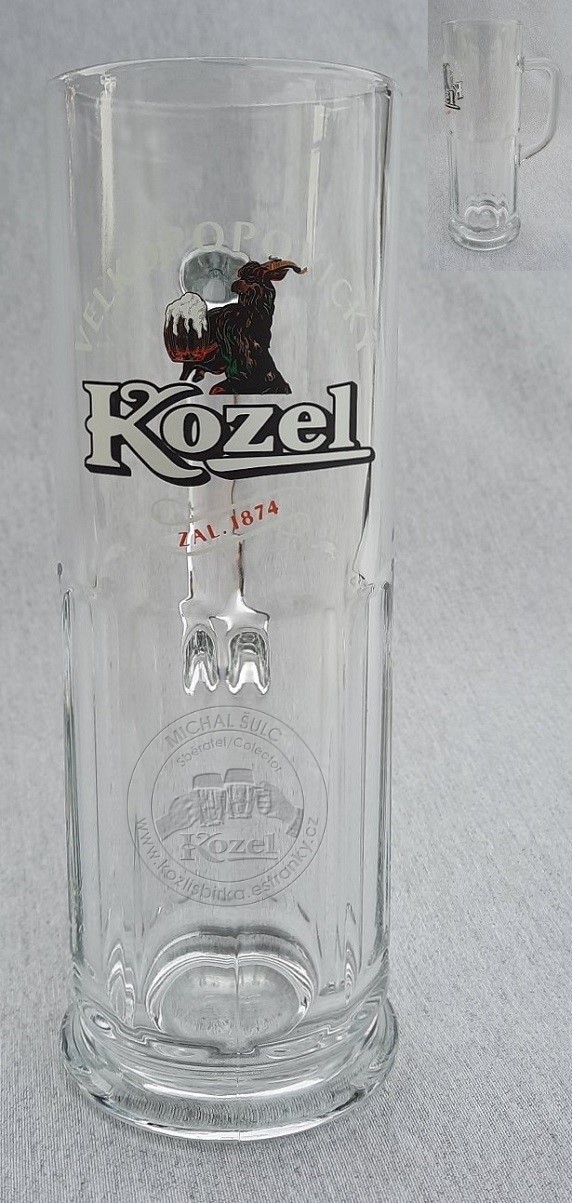 S01985 0,5L Ušák, cejch na skle, na dně SAHM, bez oválu v K