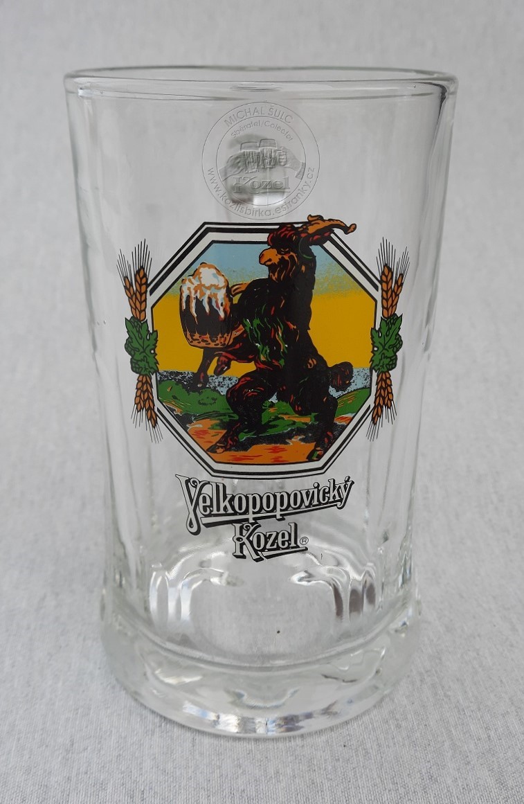 S01235 0,5L Ušák, cejch na skle, na dně SAHM