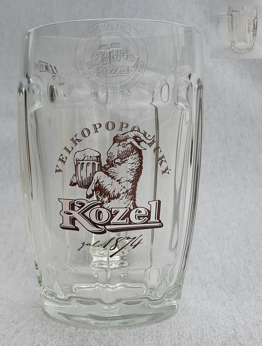 S02635 0,5L Ušák, cejch na skle, na dně RASTAL, rok 2010
