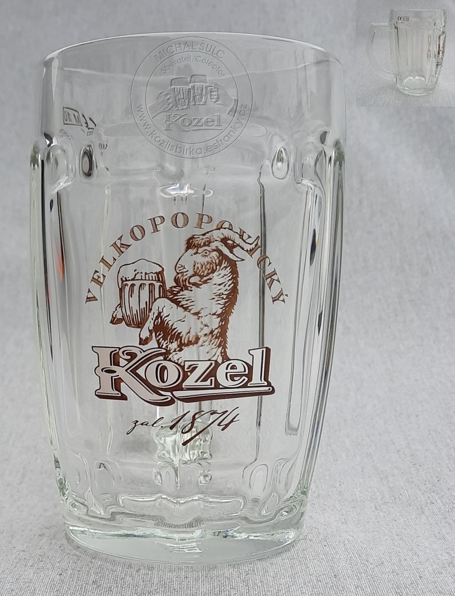 S02636 0,5L Ušák, cejch na skle, na dně RASTAL, rok 2011